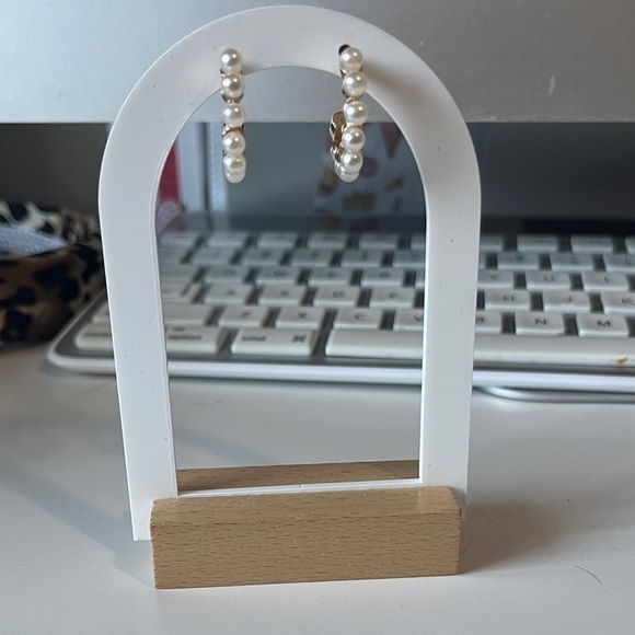 Jewelry - Faux Pearl Hoop Fashion Earrings